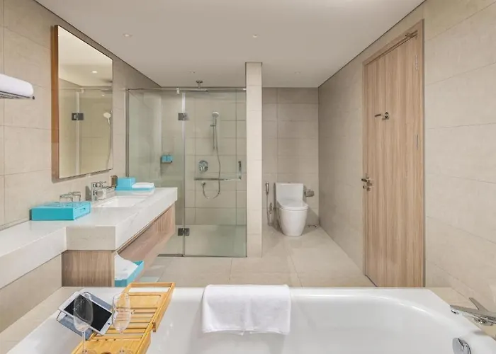 Khách sạn Khach San 5 Sao Alacarte 5*