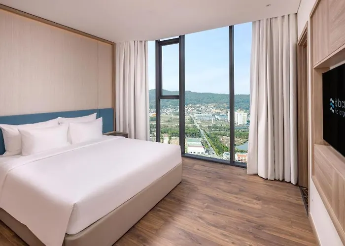 Khach San 5 Sao Alacarte Khách sạn Hạ Long
